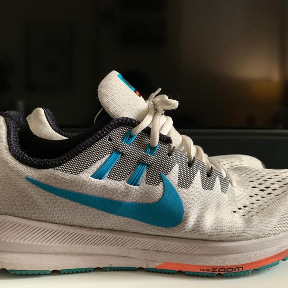 nike structure 20